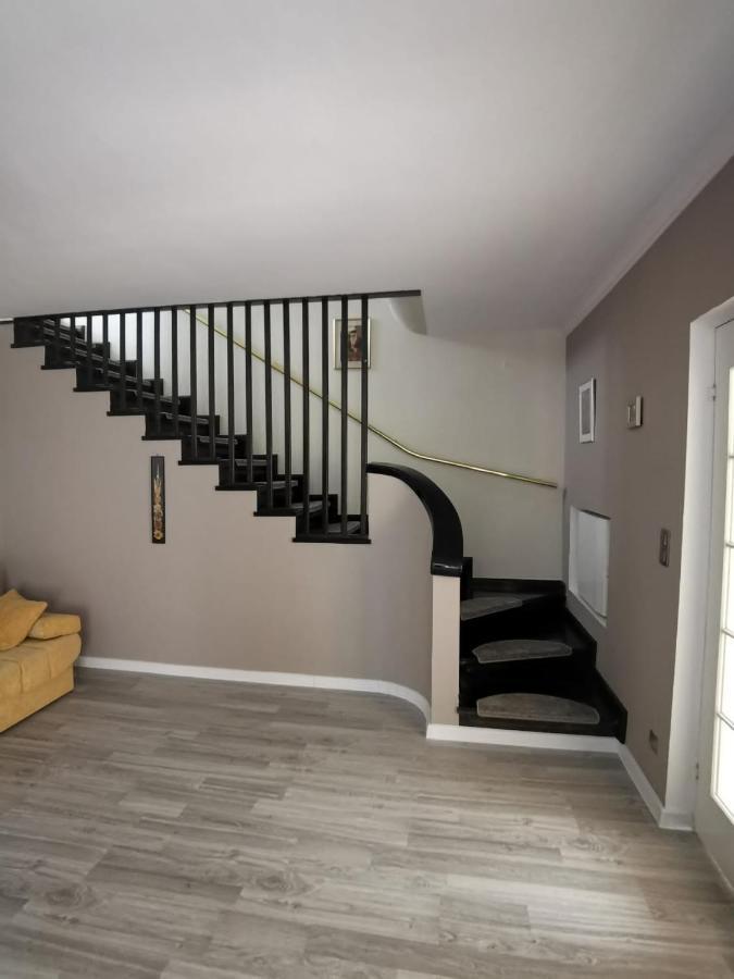 Apartament - Dom Zielona Góra Esterno foto
