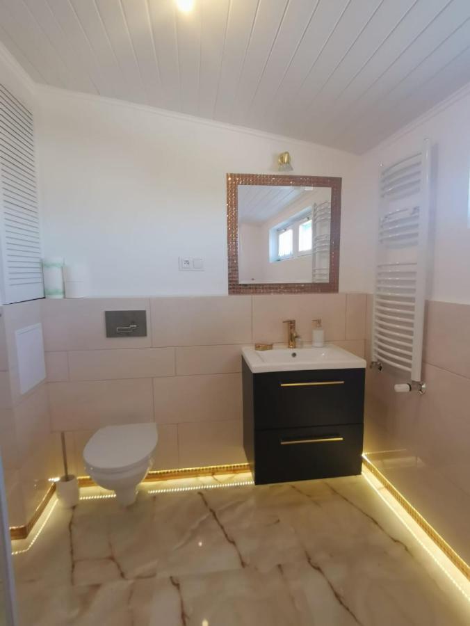 Apartament - Dom Zielona Góra Esterno foto