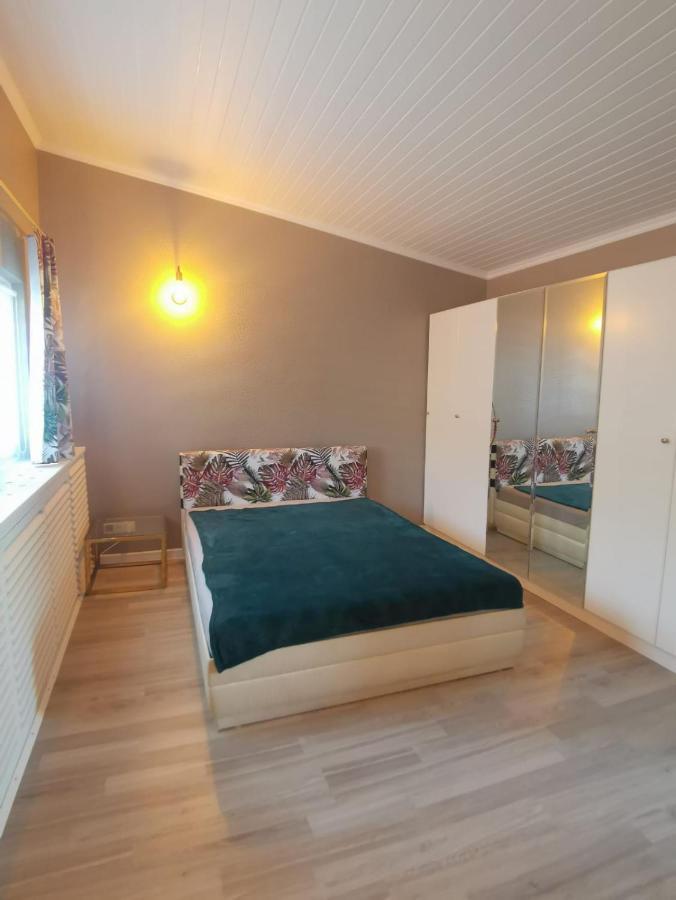 Apartament - Dom Zielona Góra Esterno foto